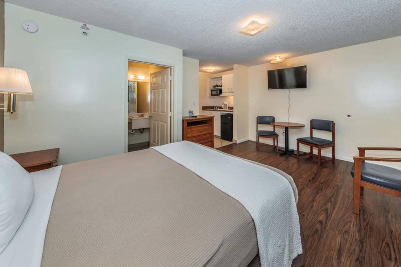 Tampa Bay Extended Stay Hotel Largo Exterior photo